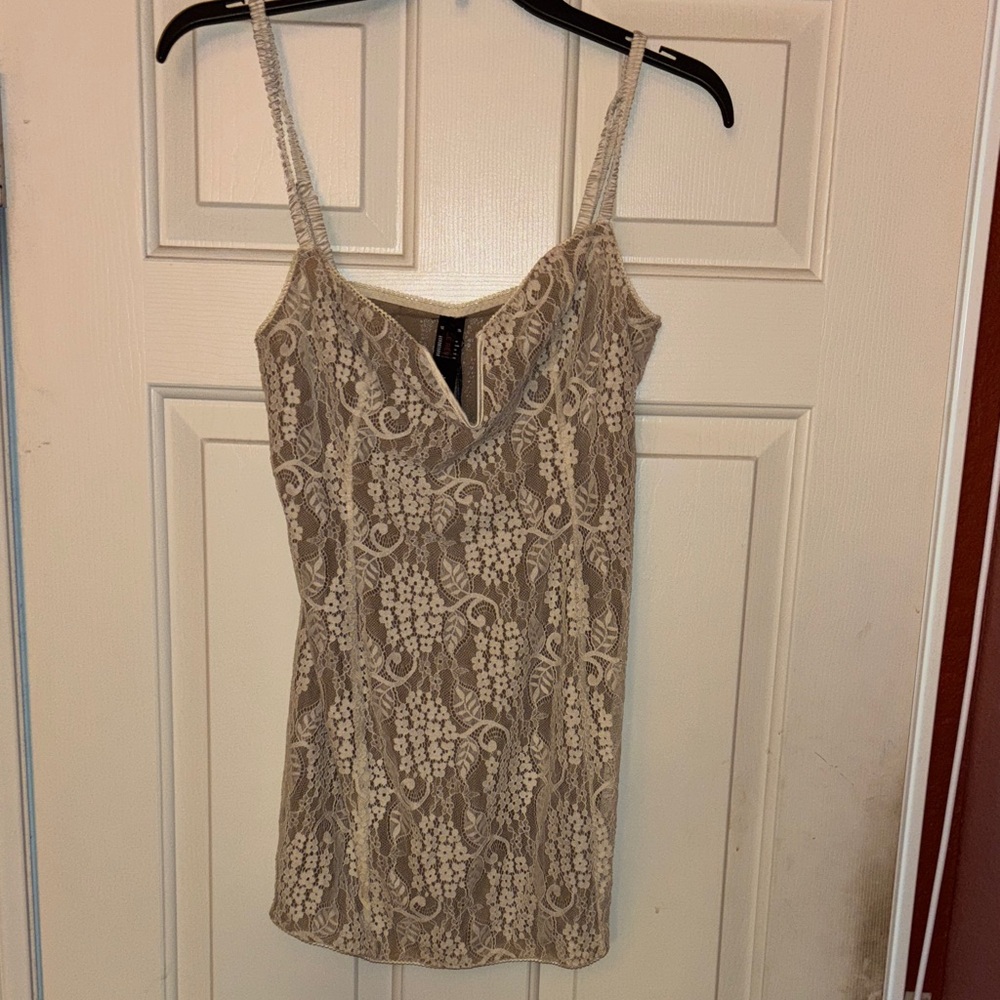 Elle Reve - lace mini camisole medium NWT